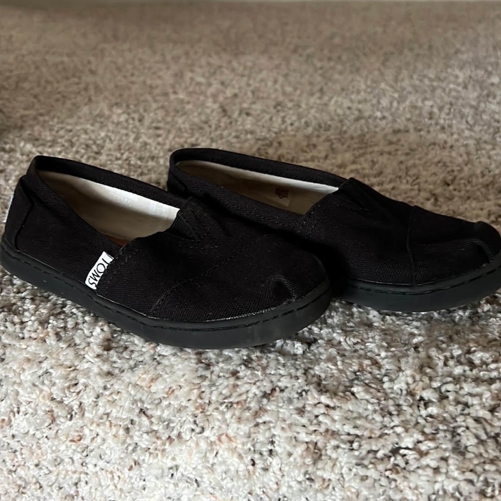 TOMS canvas shoe